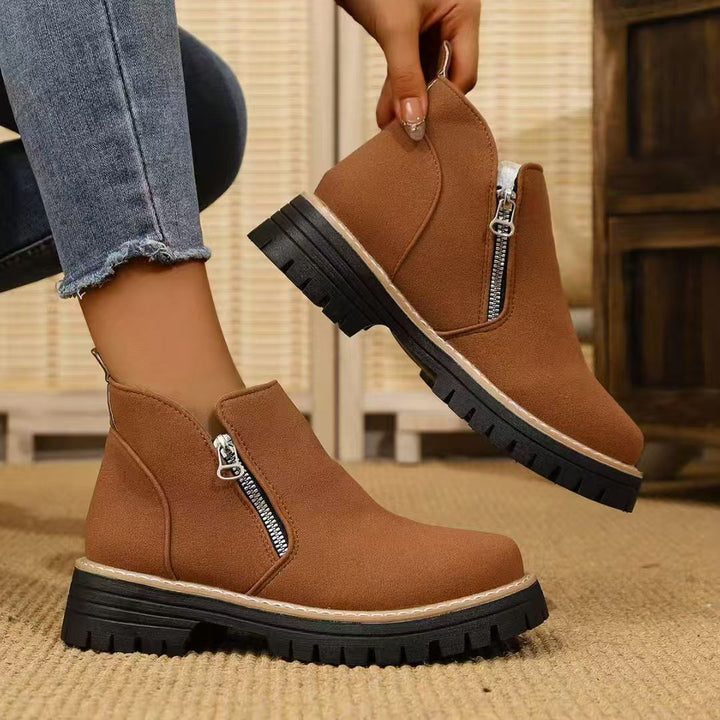 Damen Warme Chelsea-inspirierte Stiefelette mit seitlichem Reißverschluss und grober Profilsohle – Varelle