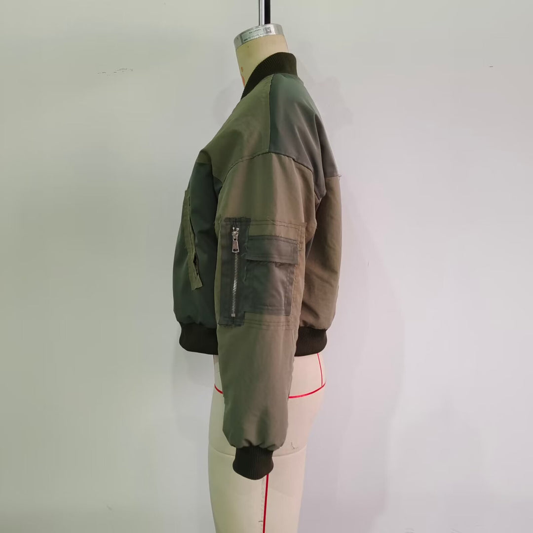 Damen Kurze Oversize-Bomberjacke mit Utility-Taschen und Rippbündchen Echo Archiv