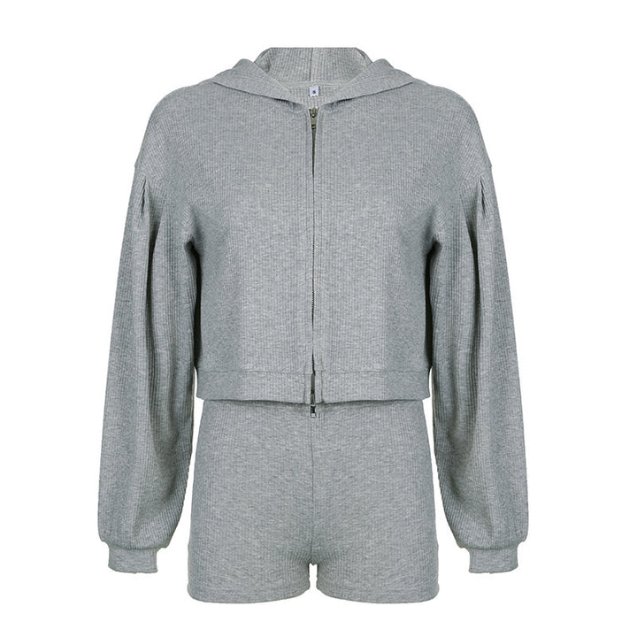 Damen nan kurzes geripptes Lounge-Set mit Kapuzen-Zipjacke und Highwaist-Shorts Echo Archiv
