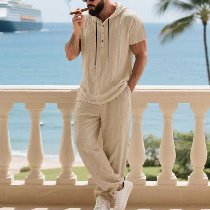 Herren komfortables Freizeit-Set mit modischem Henley-Oberteil und lockeren Hosen Echoarchiv