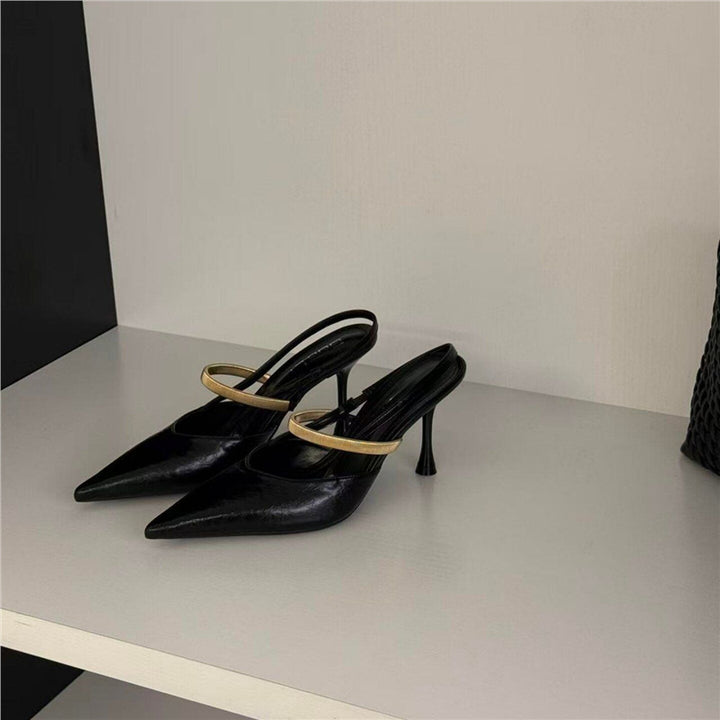 Damen Spitz zulaufende Slingback-Mules mit goldfarbenem Zierriemen und skulpturiertem Stiletto-Absatz – Lioré