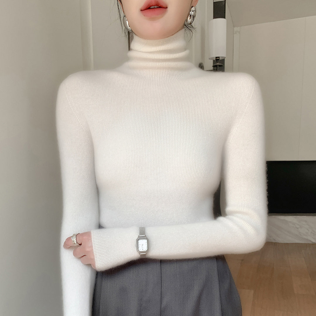 Damen Schlanker Feinstrickpullover mit hohem Rollkragen und feiner Rippstruktur Echoarchiv