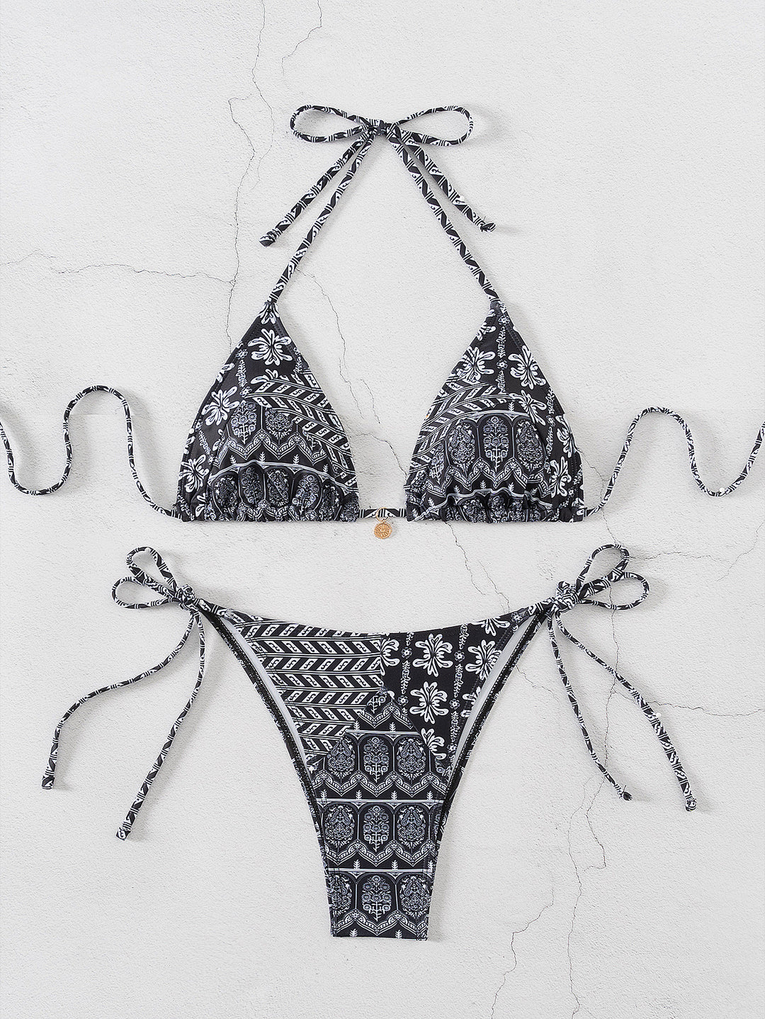Damen Triangel-Bikini mit verspielt floralem Design und bindbaren Trägern Echo Archiv