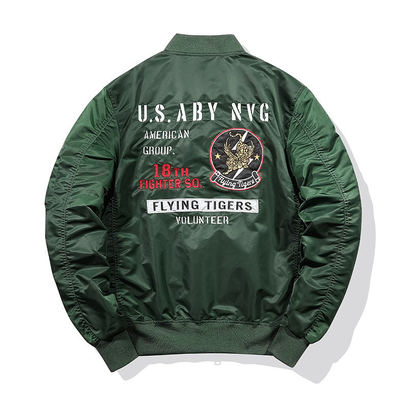 Herren Piloten-Bomberjacke im Vintage-Militärlook mit aufgestickten Patches und Ärmel-Utilitytasche Echo Archiv