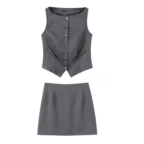 Damen-Set aus tailliertem Weste und kurzem Rock mit eleganten Knopfdetails Echo Archiv