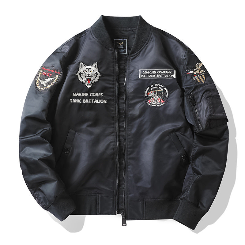 Herren Pilotenblouson im Fliegerstil mit gesticktem Panzer-Motiv und Ärmeltasche Echoarchiv