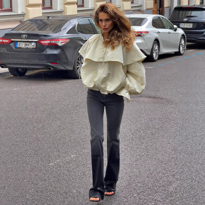Damen Oversize-Jacke mit Cape-Kragen, Ballonärmeln und Kordelzug Echoarchiv