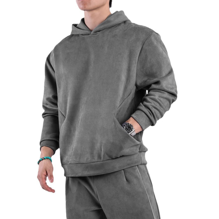 Herren Kapuzensweatshirt aus weichem Fleece-Material mit innovativen Details Echoarchiv