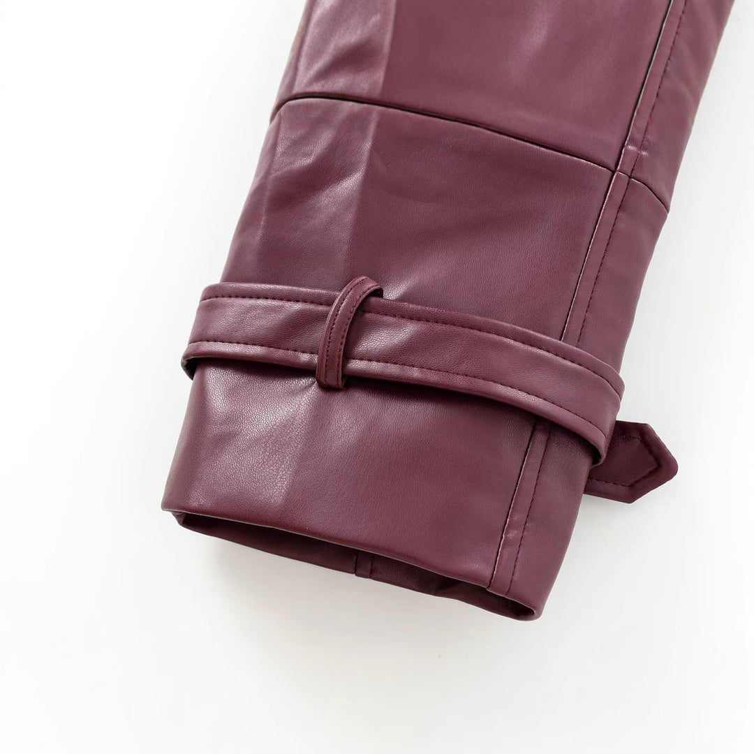 Damen Kurzer Trench-Mantel mit Taillengürtel und Schulterklappen aus veganem Leder Echoarchiv
