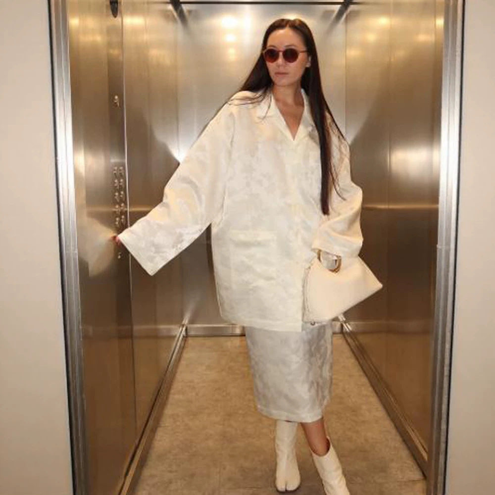 Damen Oversize-Seidenoptik-Blousonmantel mit weitem Revers und kastiger Silhouette Echoarchiv