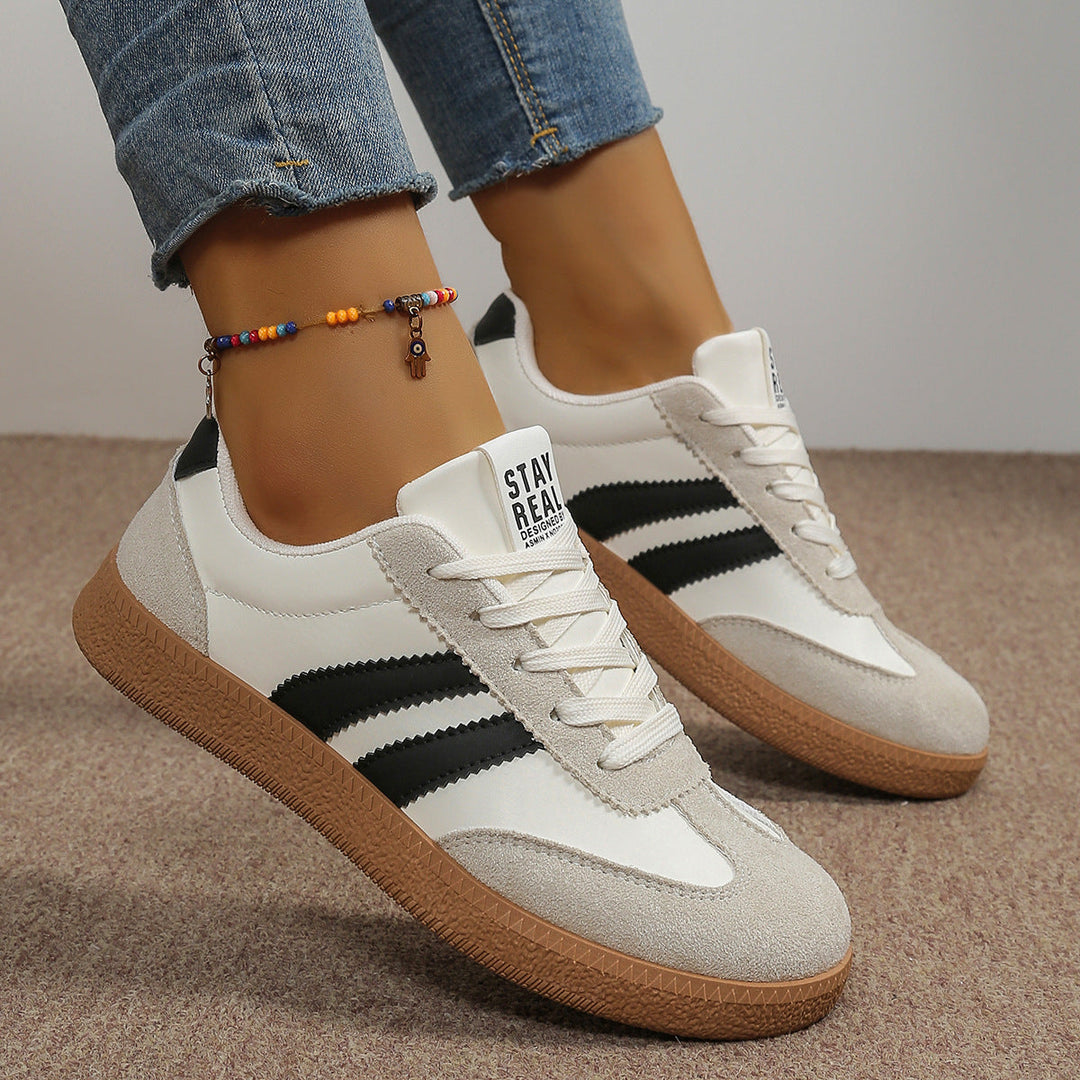 Damen SnEchoarchivkers im sportlichen Retro-Design mit atmungsaktiven Mesh-Einsätzen und bequemer Sohle Echoarchiv