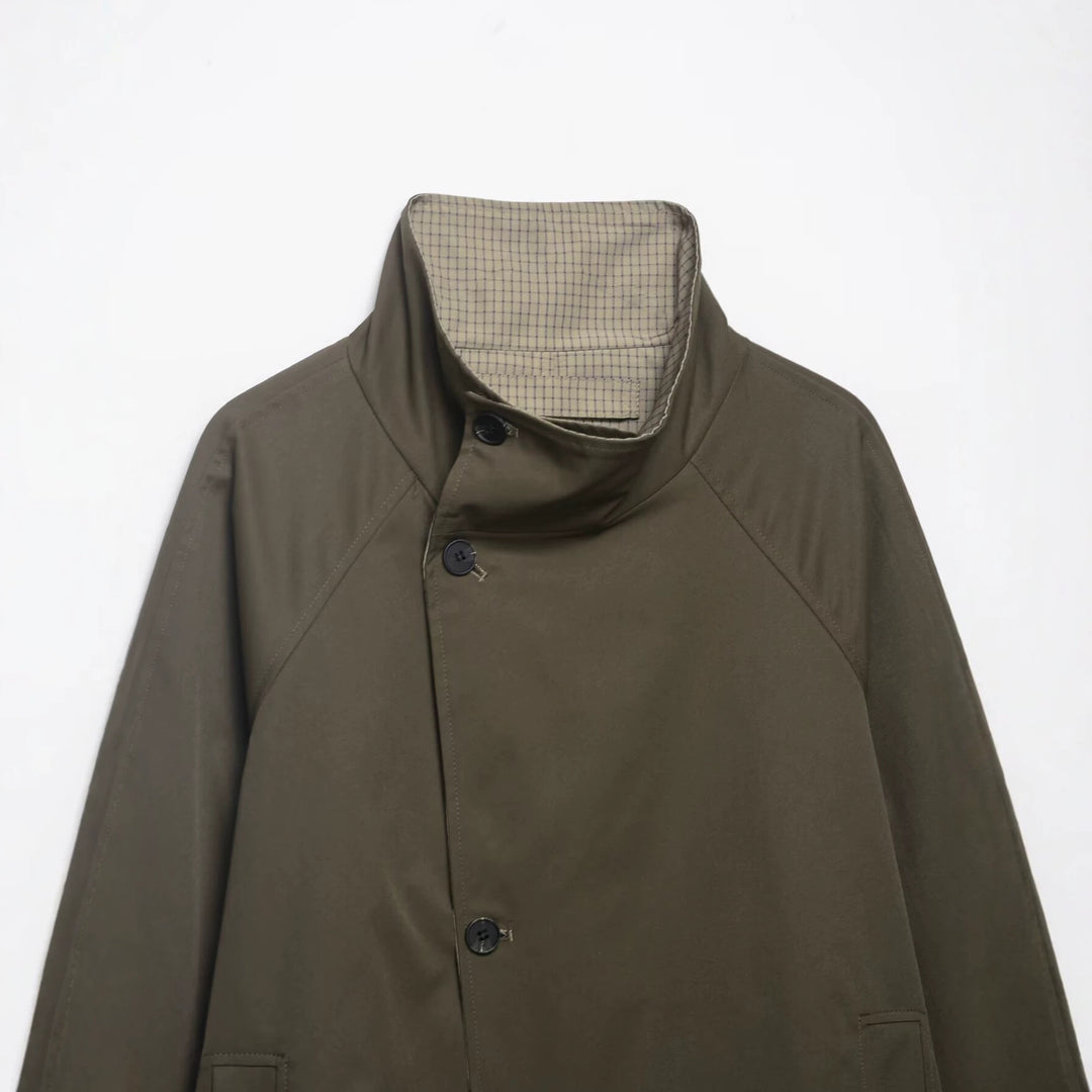 Herren Kurze wasserabweisende Übergangsjacke mit hohem Stehkragen, asymmetrischer Knopfleiste und Raglanärmeln Echo Archiv