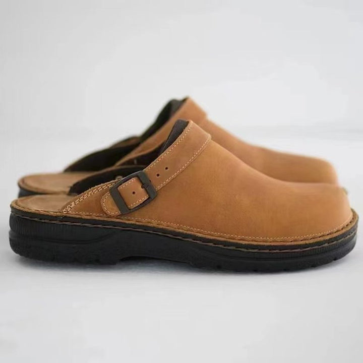 Herren Geschlossene Leder‑Clogs mit verstellbarem Riemen und gepolstertem Komfortfußbett – Tavélo