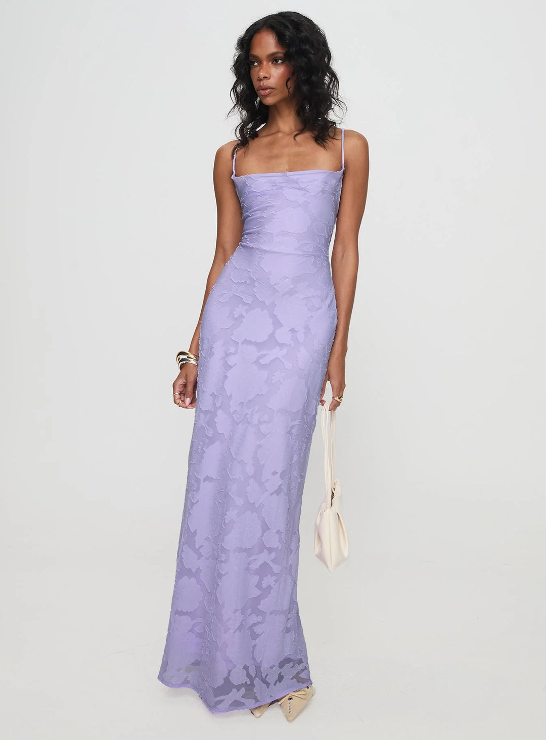 Damen Elegantes Abendkleid mit floralem Spitzenmuster und Spaghettiträgern Echo Archiv
