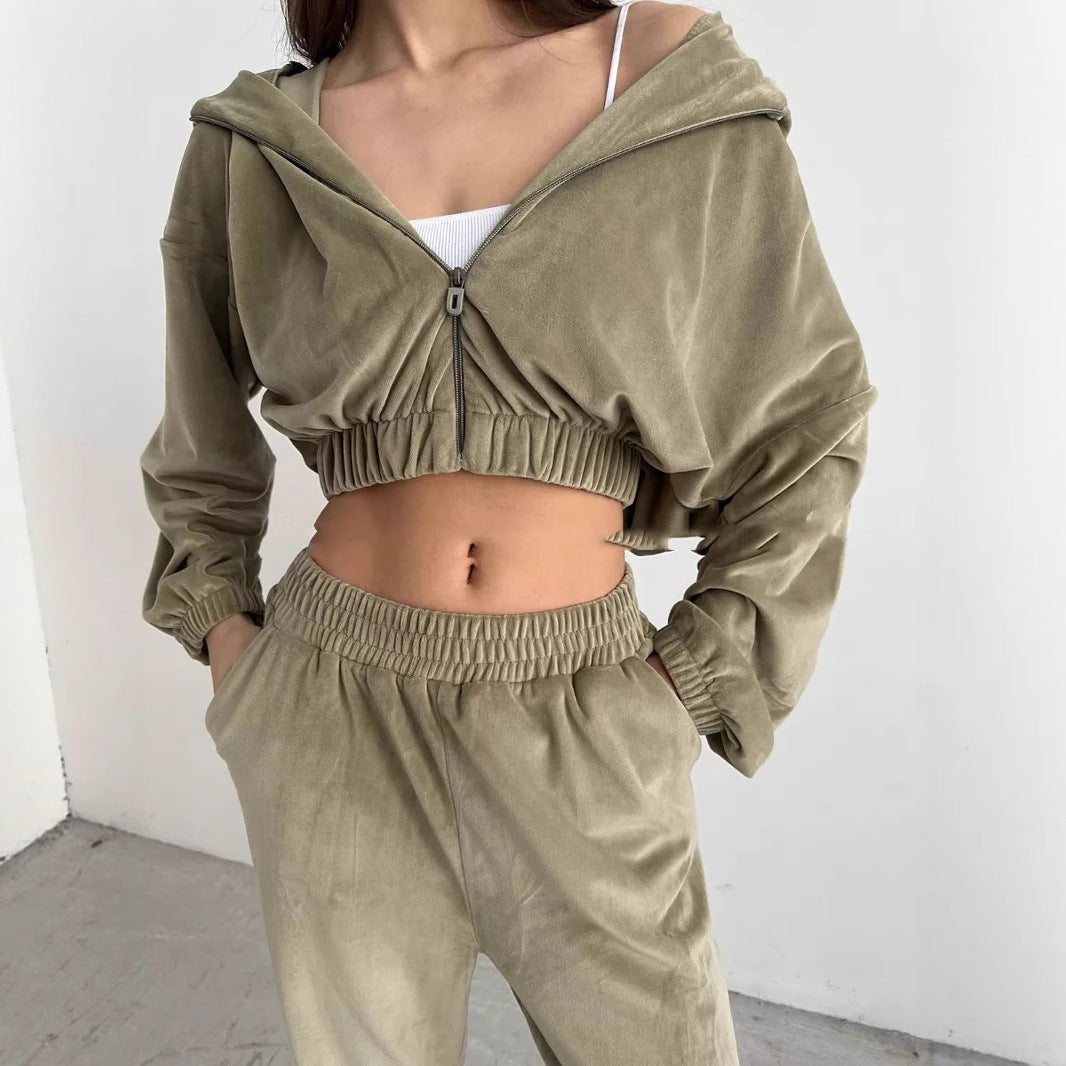 Damen luxuriöser Samt-Trainingsanzug mit geraffter Bomberjacke und High-Waist Jogginghose – Élanora