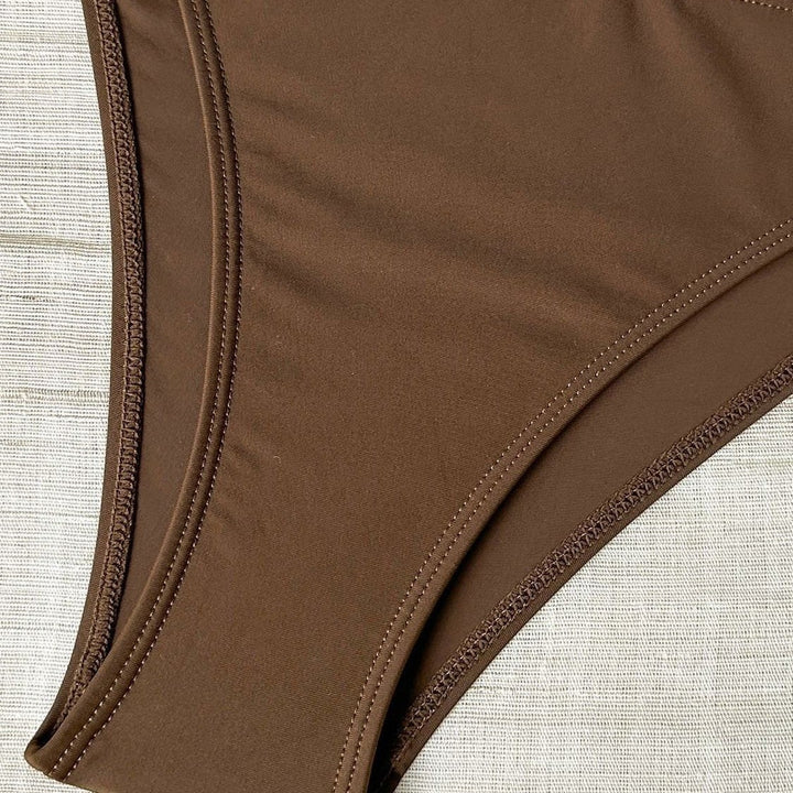 Damen Bikini-Set mit eleganter Schnalle und hohem Taillenschnitt Echo Archiv