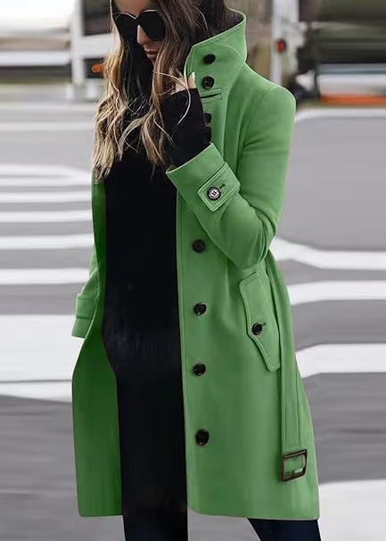 Damen Doppelreihiger Trenchcoat mit hohem Stehkragen, Taillengürtel und Manschetten-Detail – Montévia