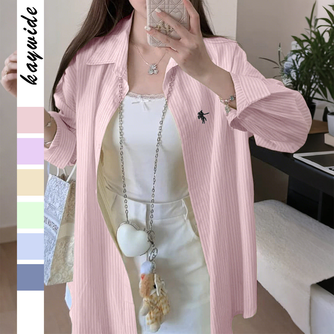 Damen oversized Hemd mit feiner Nadelstreifenstruktur, Kentkragen, abgerundetem Saum und geknöpften Manschetten – Élovi
