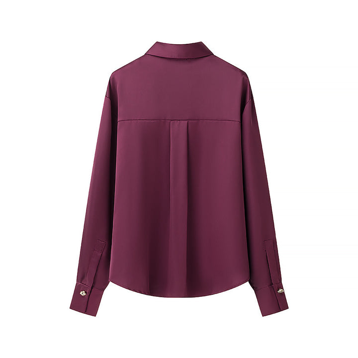 Damen luxuriöse seidenähnliche Hemdbluse mit Zierknopfleiste und klassischem Kragen – Élovi