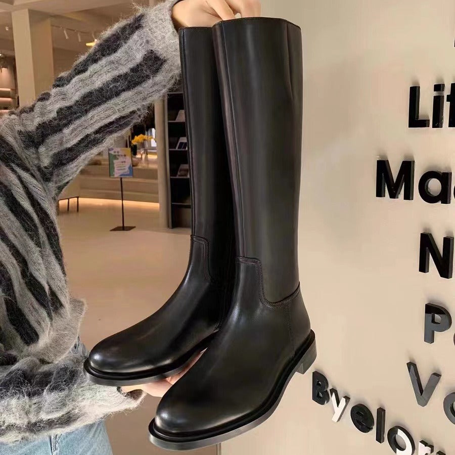 Damen Kniehohe Glattleder-Stiefel mit schlanker Silhouette und flacher Profilsohle Echo Archiv