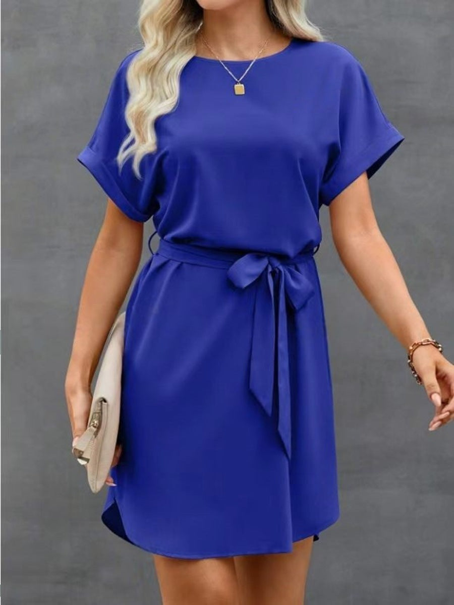 Damen Kurzarm Kleid mit Taillengürtel und lässigem Schnitt Echo Archiv