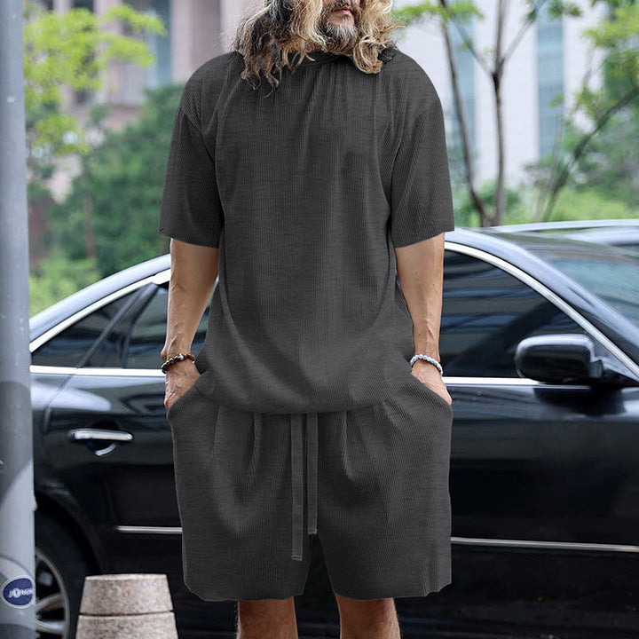 Herren nan modernes geripptes Freizeitset mit weitem Kurzarmshirt und elastischer Tunnelzughose Echo Archiv