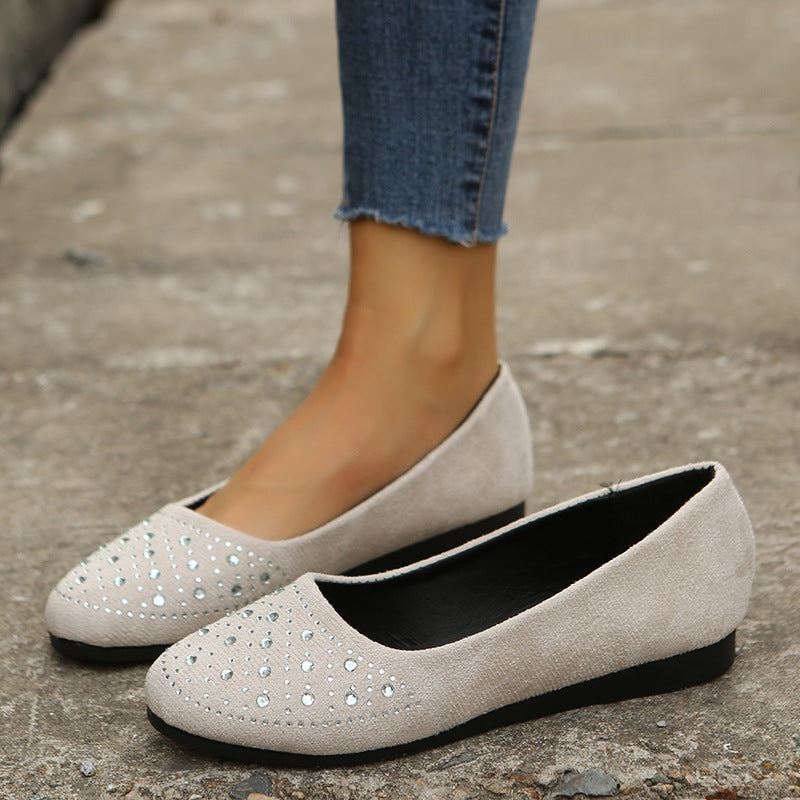 Damen flache Ballerina-Slipper aus Veloursimitat mit Strassapplikation und gepolsterter Komfortinnensohle – Avérine