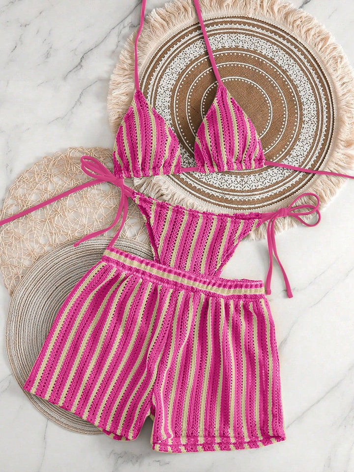 Damen Bikinikombination mit gestreiftem Design und lässigen Shorts Echo Archiv