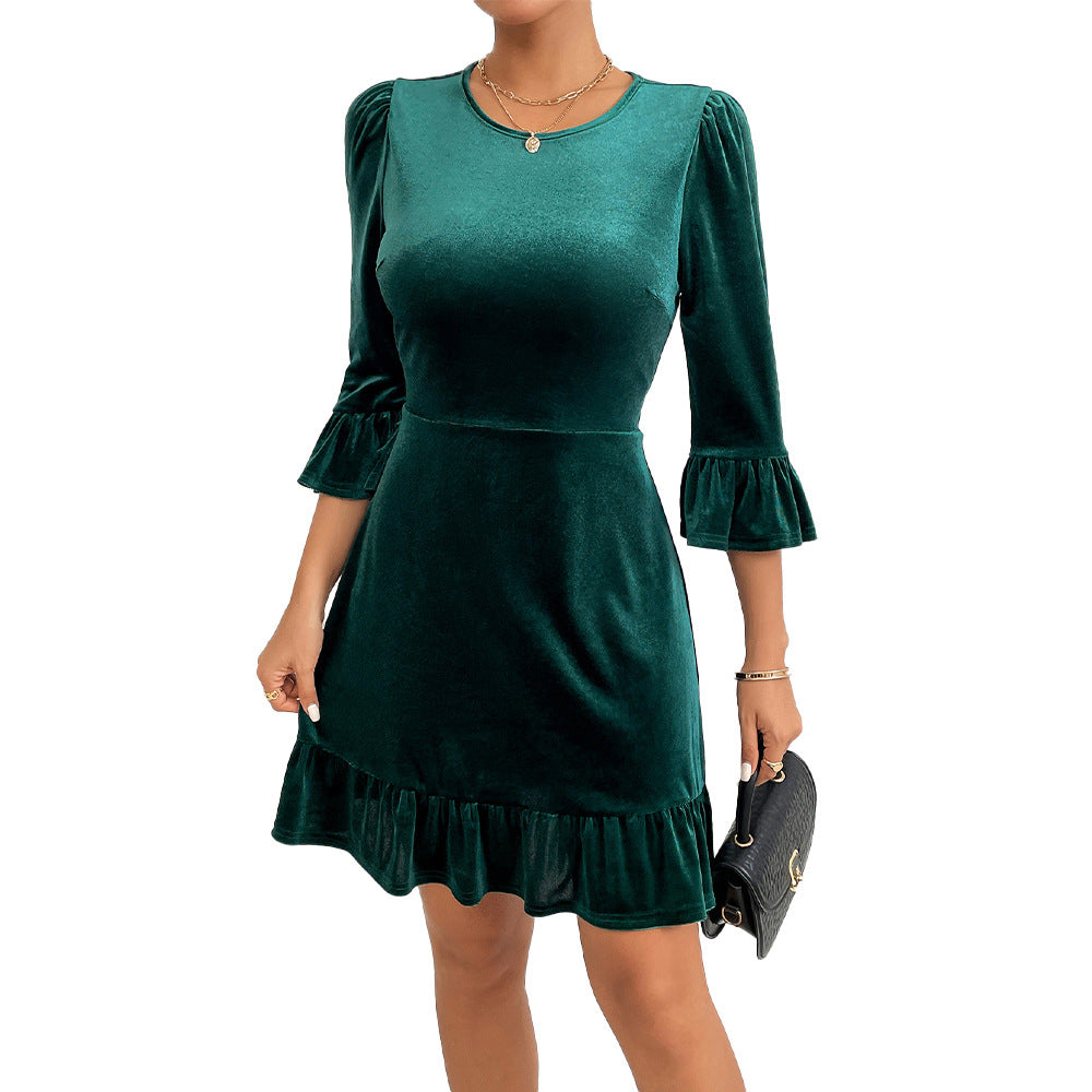 Damen Samt-Minikleid mit taillierter Korsagenlinie, gerafften Volantärmeln und stufigem Saum – Élara