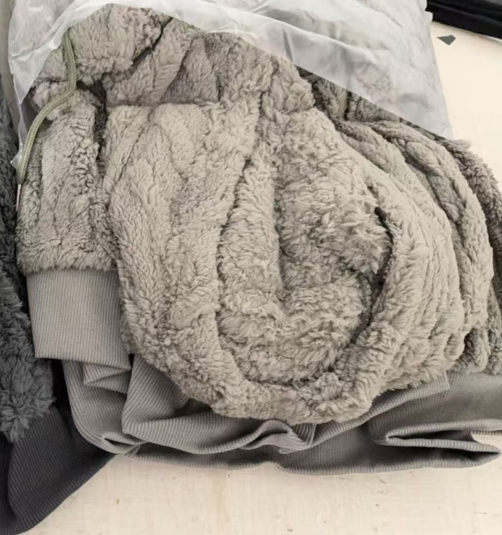 Damen nan kuscheliger Kapuzenpullover mit Zopfmuster Eingrifftaschen und Rippbündchen Echo Archiv