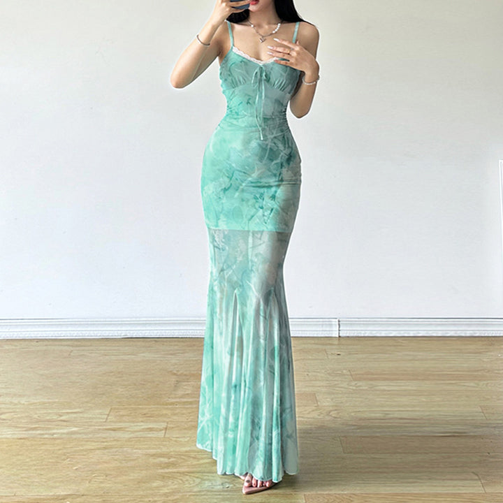 Damen Maxikleid mit fließendem Schnitt und romantischen Transparenzakzenten Echo Archiv