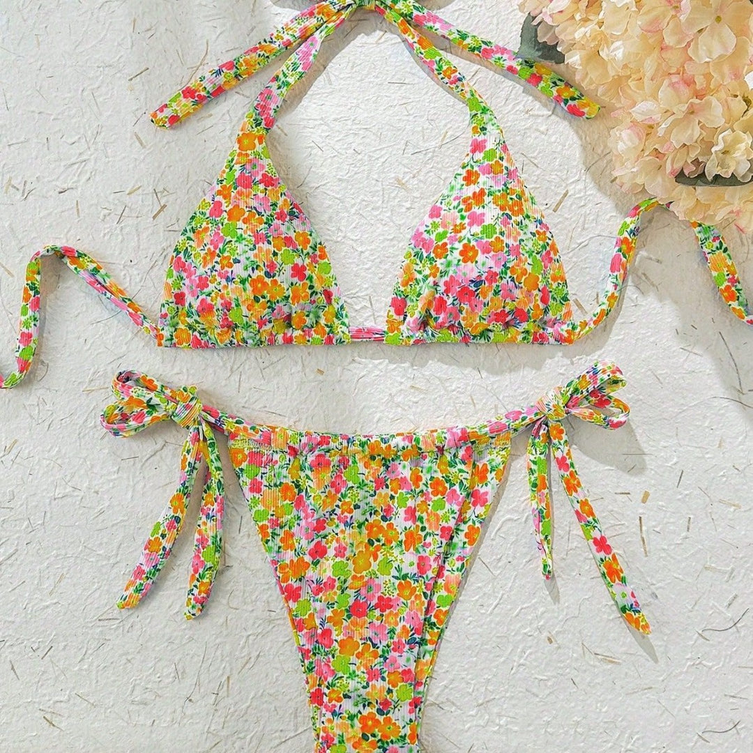 Damen Triangel-Bikini mit verspieltem Blumendesign Echo Archiv