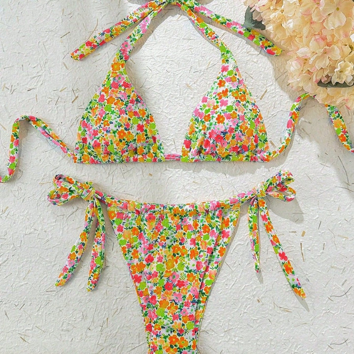 Damen Triangel-Bikini mit verspieltem Blumendesign Echo Archiv