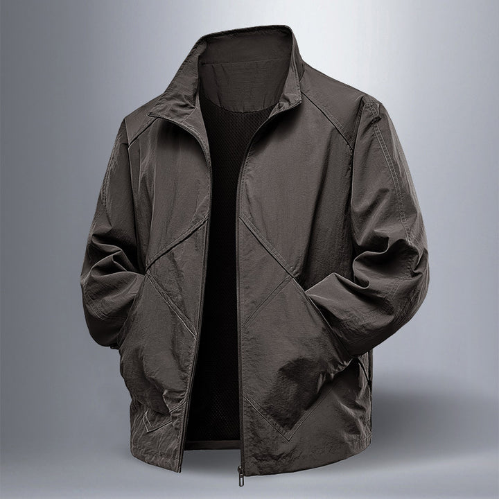 Herren Leichte technische Zip‑Jacke mit Stehkragen, Raglanärmeln & Utility‑Einsätzen Echo Archiv