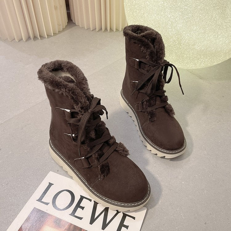 Damen Winterliche Schnür-Boots im Trekking‑Look mit Teddyfutter und gezahnter Keilsohle Echo Archiv