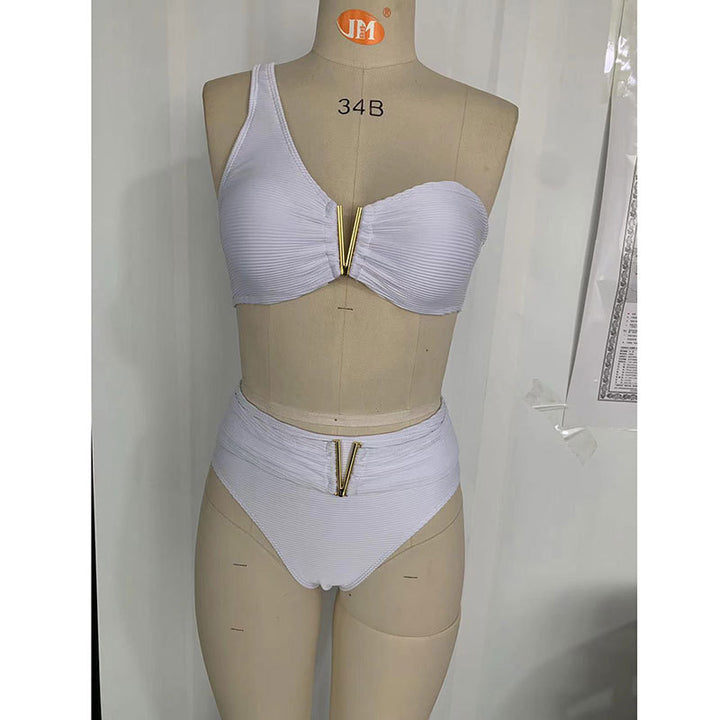 Damen Hoch geschnittenes Bikiniset mit asymmetrischem Oberteil und goldenen Akzenten Echo Archiv