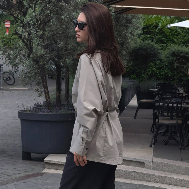 Damen nan taillierte Hemdbluse mit kastigen Ballonärmeln und spitzem Kragen Echo Archiv