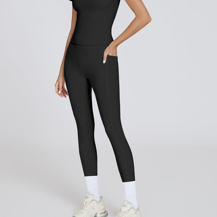 Damen Sportliche Leggings mit elastischem Rippmaterial und ausgestellten Säumen Echo Archiv