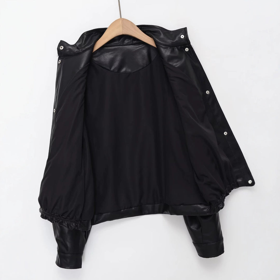 Damen kurze PU-Leder Bomberjacke mit Stehkragen, Druckknopfleiste und elastischem Saum – Avenza