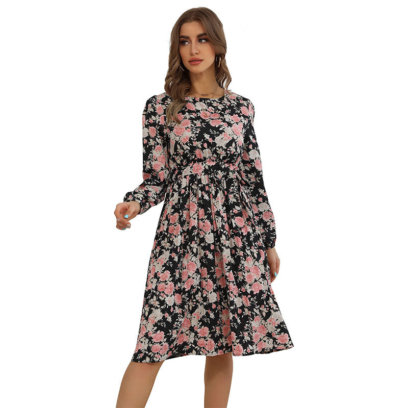 Damen Blumenkleid mit lange Ärmeln und hohem Schlitz Echo Archiv