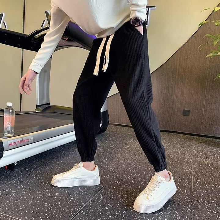Herren Gerippte Relax-Jogginghose mit Tunnelzug, Eingrifftaschen und elastischen Saumabschlüssen Echoarchiv