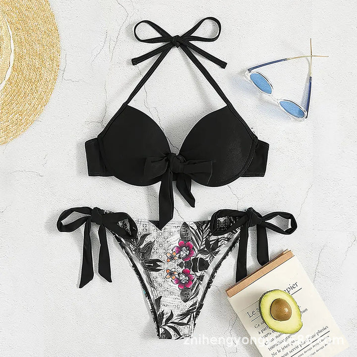 Damen Bikini mit knotenförmigem Oberteil und floralem Unterteil Echo Archiv