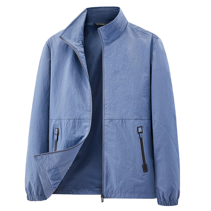 Herren Minimalistische Funktionsjacke mit Stehkragen, atmungsaktivem Meshfutter und wasserabweisenden Reißverschlüssen Echo Archiv