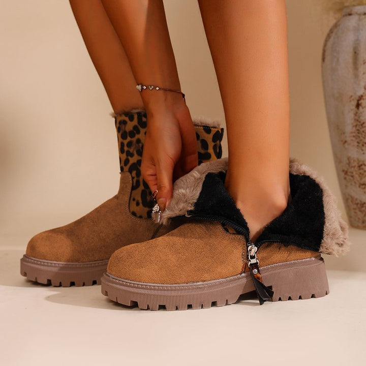 Damen Gefütterte Wildlederoptik Stiefeletten mit Teddyfutter, seitlichem Reißverschluss und profilierter Gummisohle – Varelle