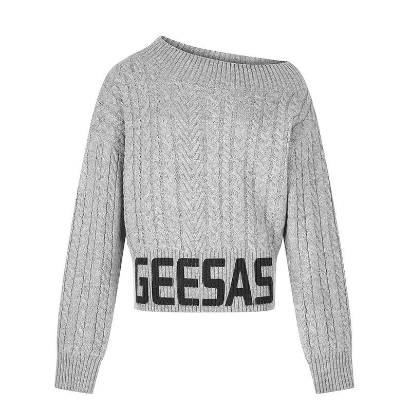 Damen Kurzer Zopfstrick-Pullover mit weitem Boat-Ausschnitt und markantem Logobund Echoarchiv