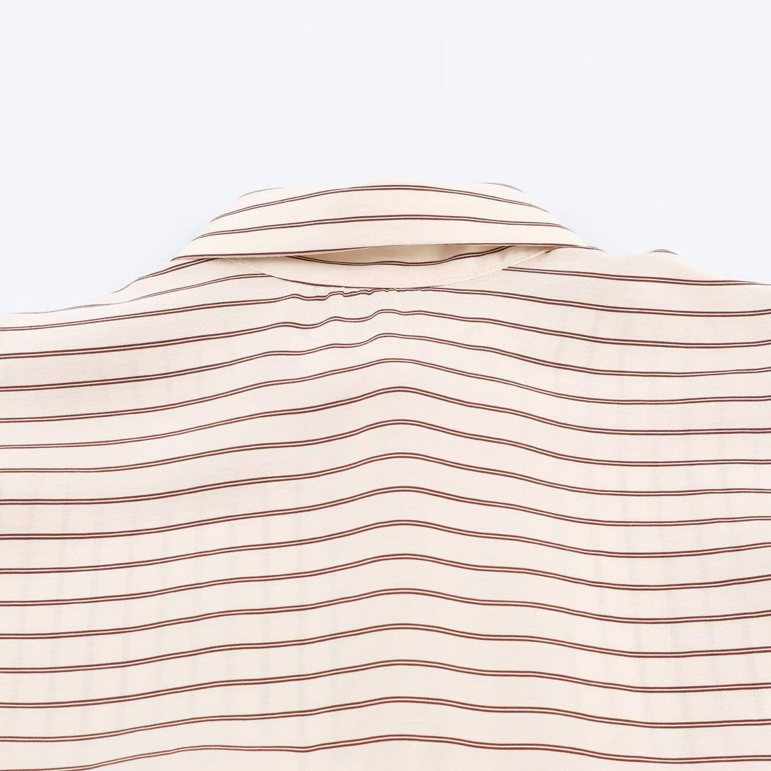 Damen Oversize-Hemdbluse mit Streifenmuster, verlängerten Manschetten und verdeckter Knopfleiste Echoarchiv