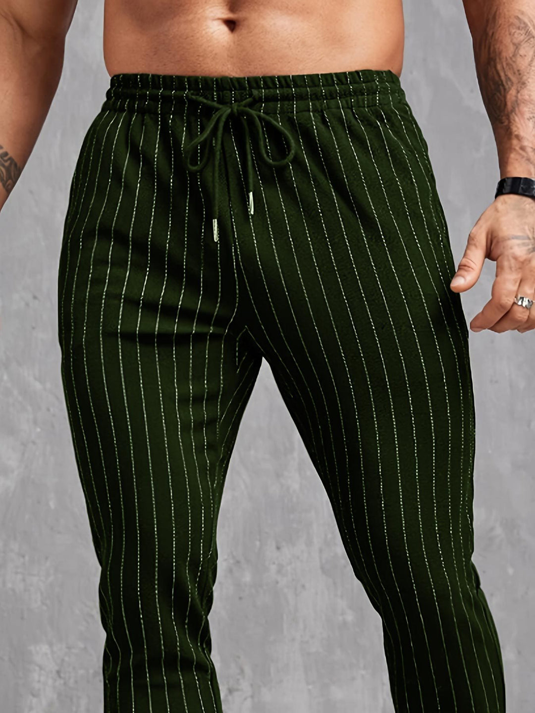 Herren moderne Lounge-Hose mit elastischem Bund und dekorativen Streifen Echoarchiv