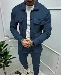 Herren Freizeit-Anzug mit praktischem Schnitt und Taschen Echoarchiv