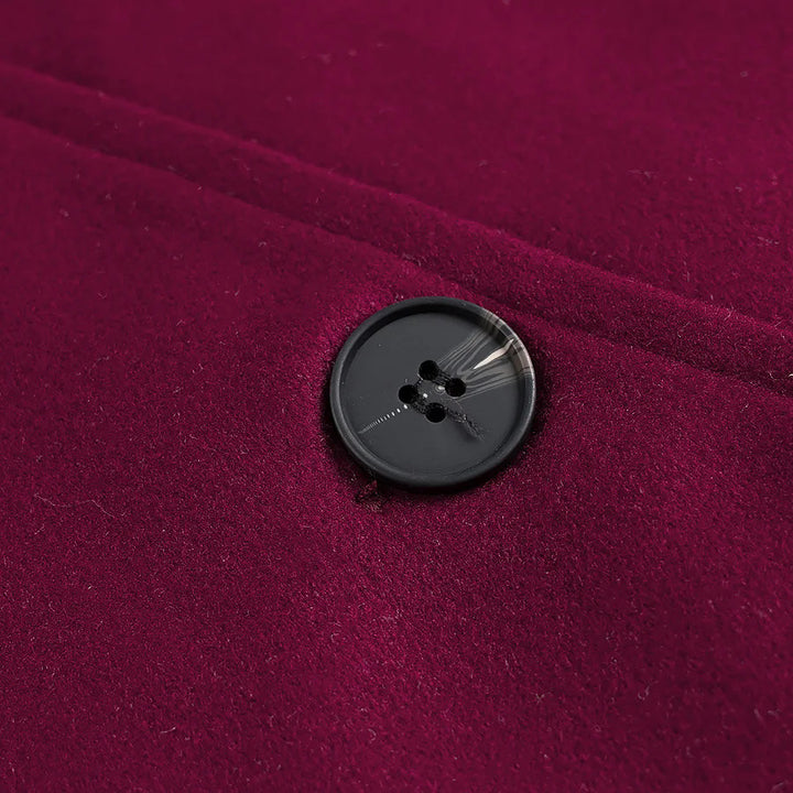 Damen taillierter Longcoat im Zweireiher mit Schalkragen und Pattentaschen – Montévia