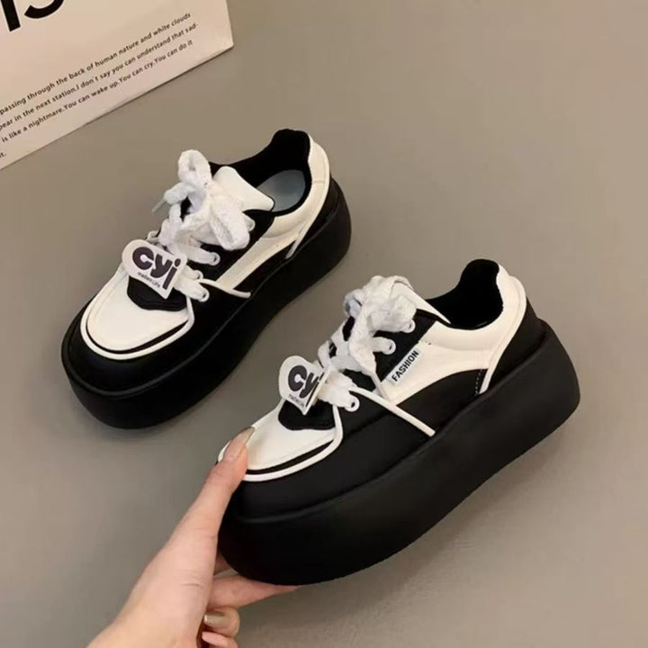 Damen modische Plateau Sneakers mit eleganten Ziernähten und dämpfender Sohle Echo Archiv